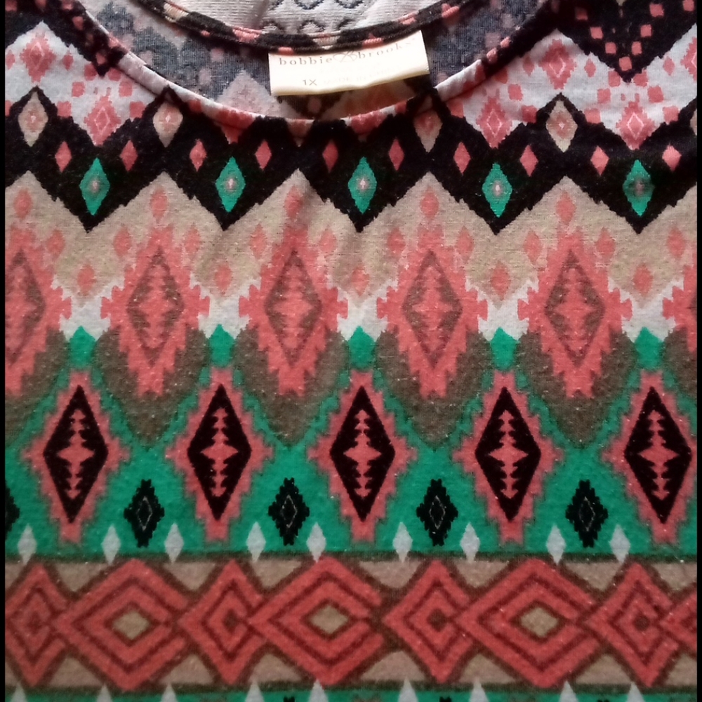 🔶Aztec print top🔶 - Picture 3 of 5